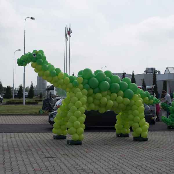 Balónkový dinosaur