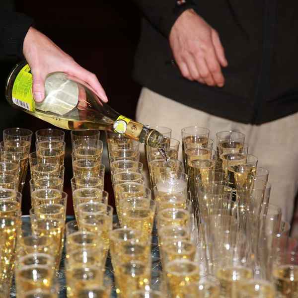 Rozlévání přípitku