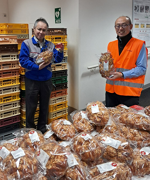 Prezident rozdával vánočky zaměstnancům DENSO Prezident rozdával vánočky zaměstnancům DENSO