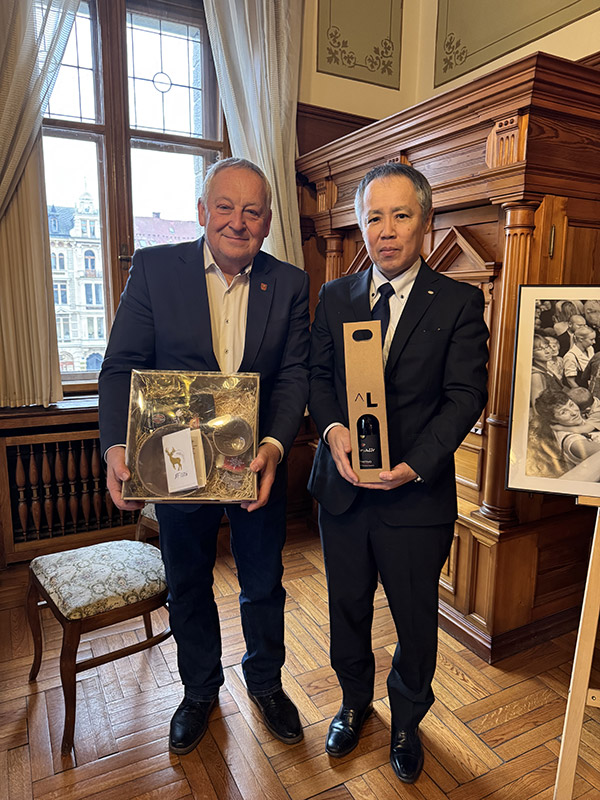 Prezidenta Kakiuchiho u hejtmana libereckého kraje 